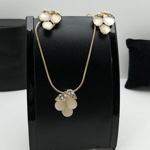 Pearl & Rhinestone Faux 16" Gold Tone Set